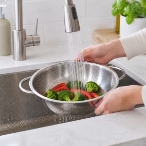 b16-25cm-sstl-rnd-strainer-155x165-asst